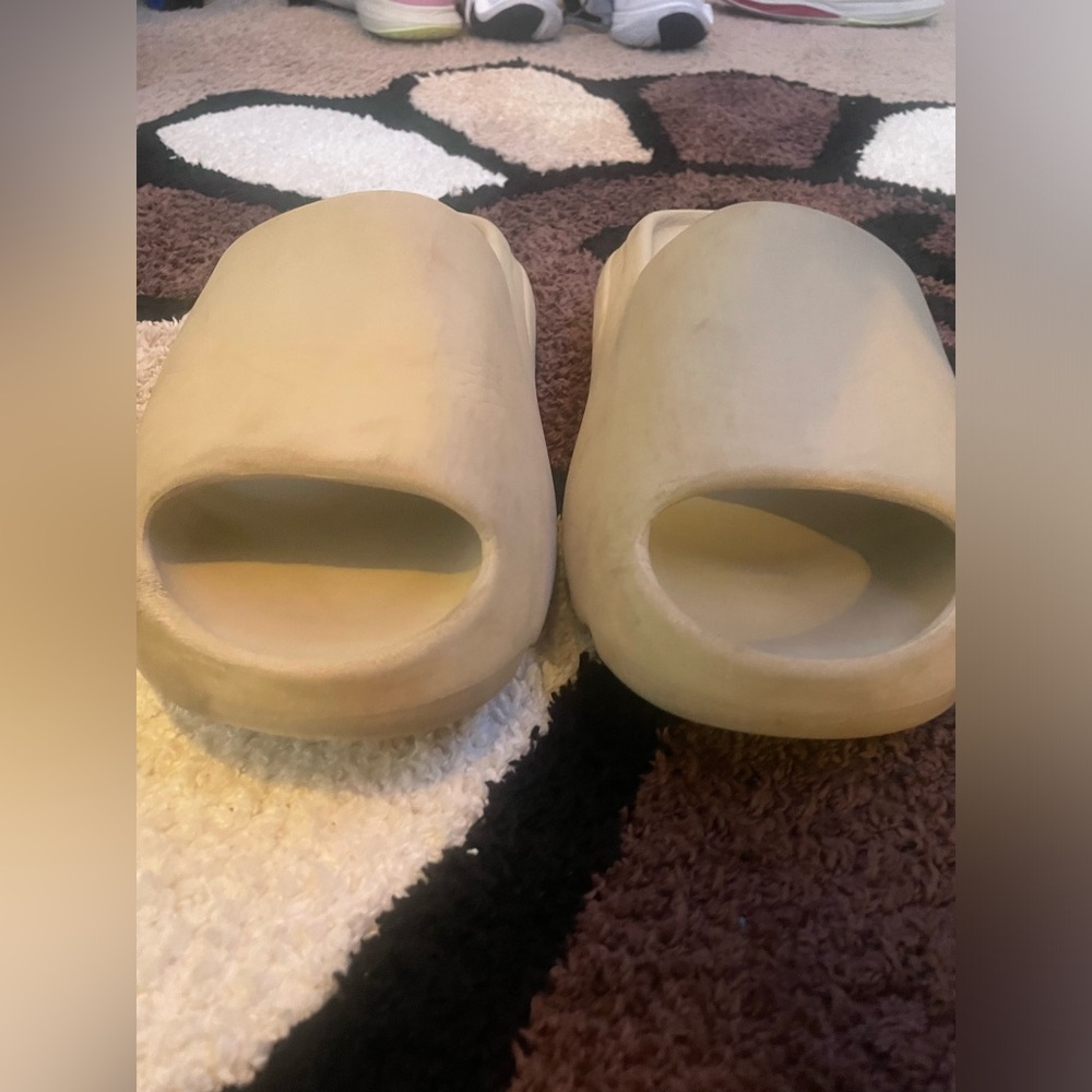 Yeszy Slide Men’s Size 12 - Used